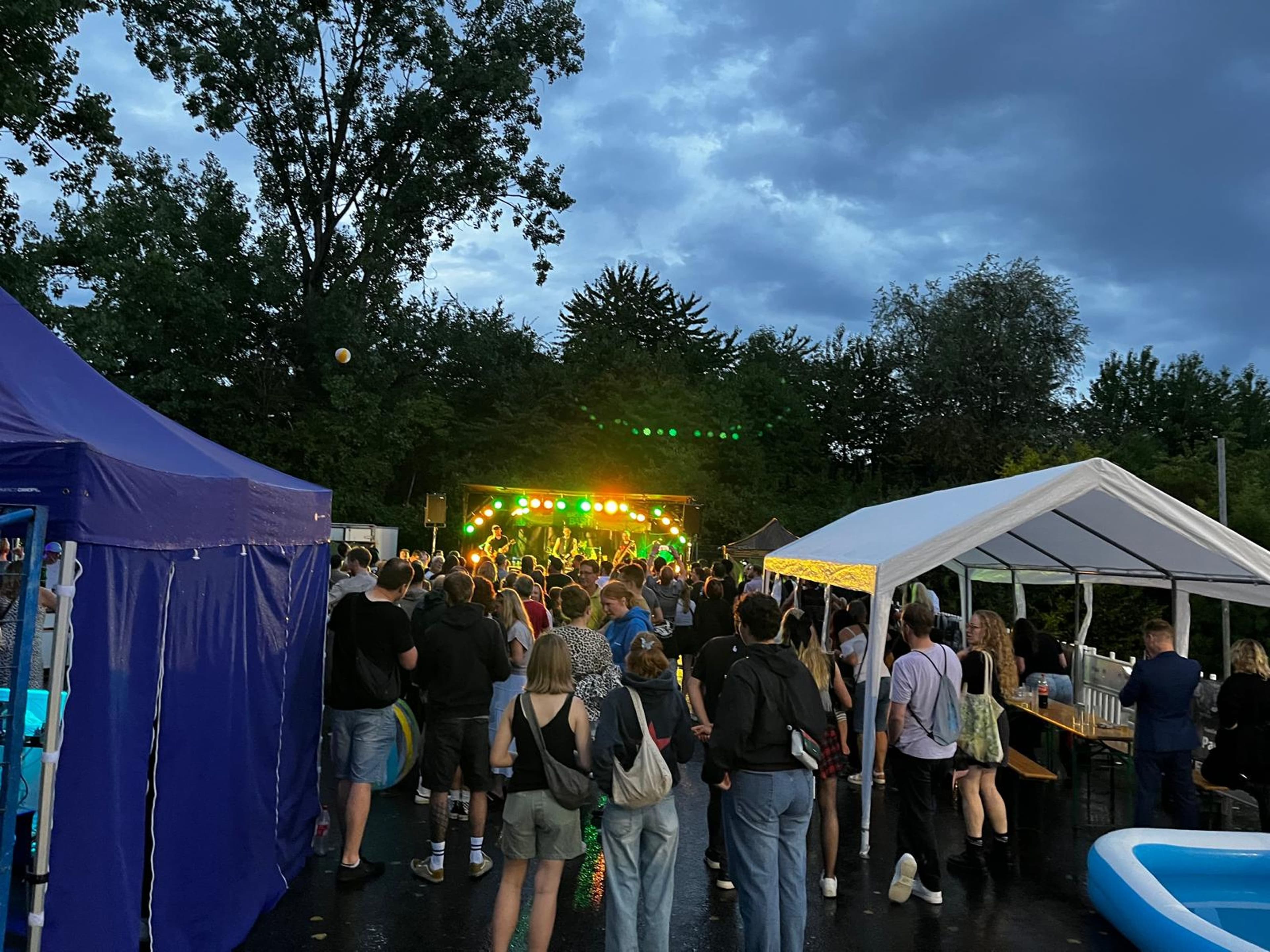 Backyard Bash Festival bricht Besucherrekord