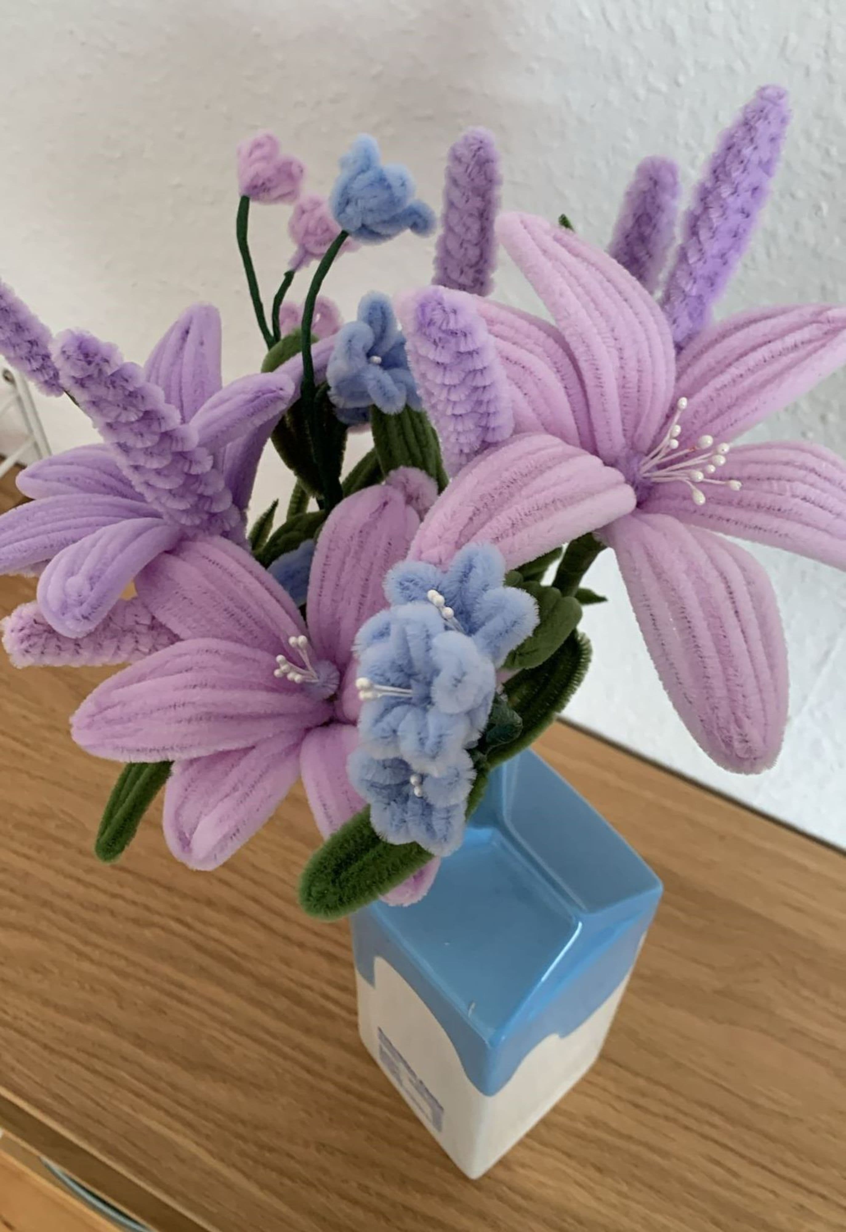 Blumen basteln mit Pfeifenreinigern