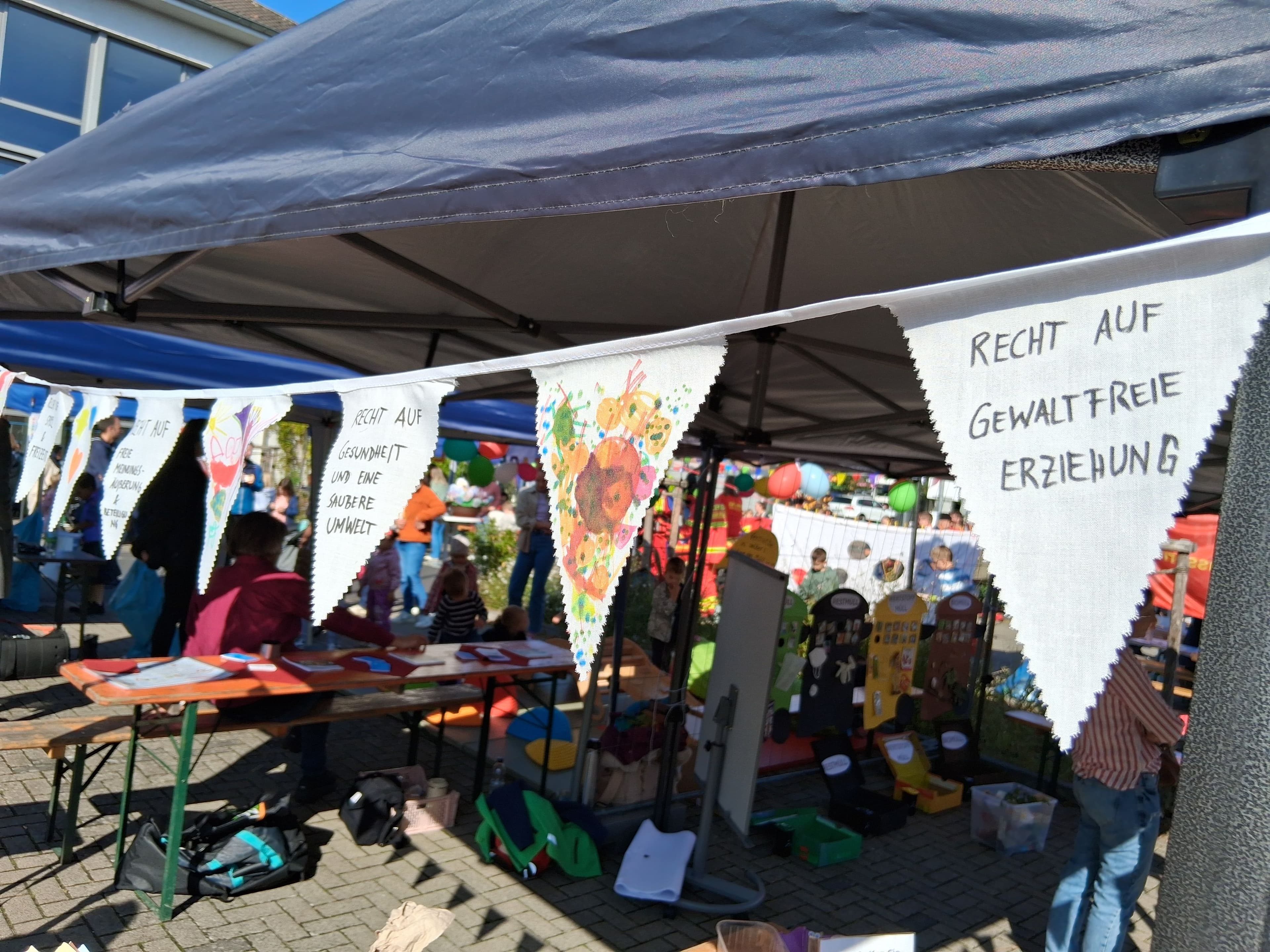 Buntes Weltkindertagsfest in Niederkassel