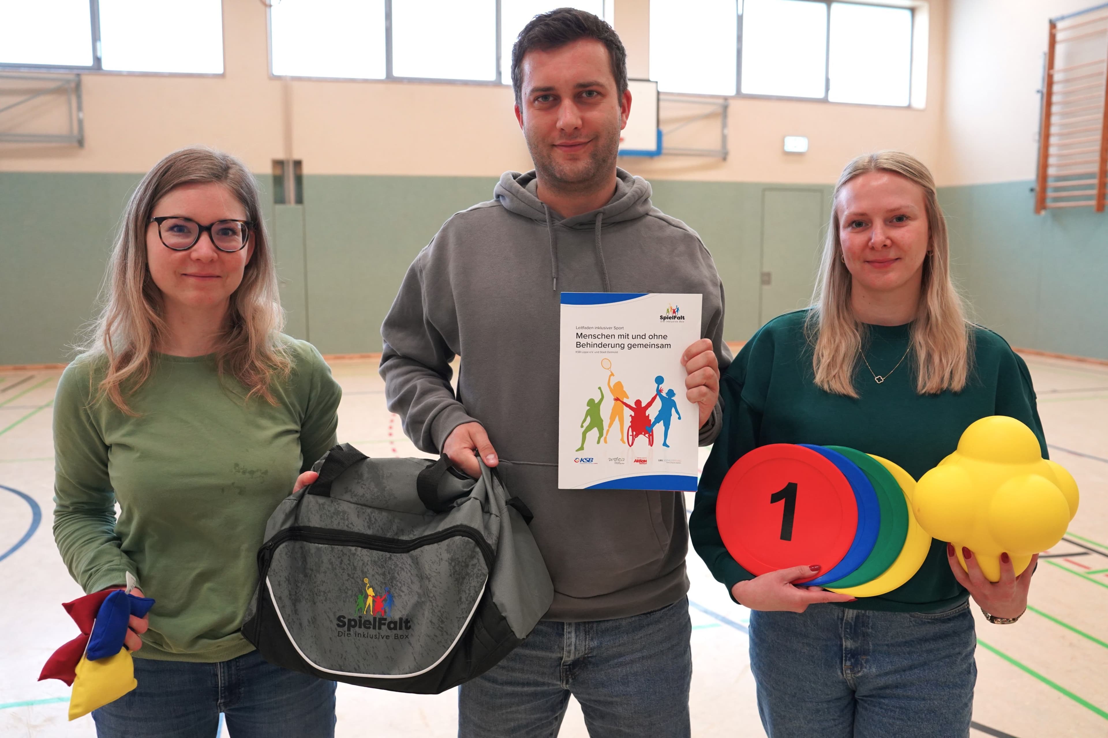 Detmold startet inklusive Sporttasche