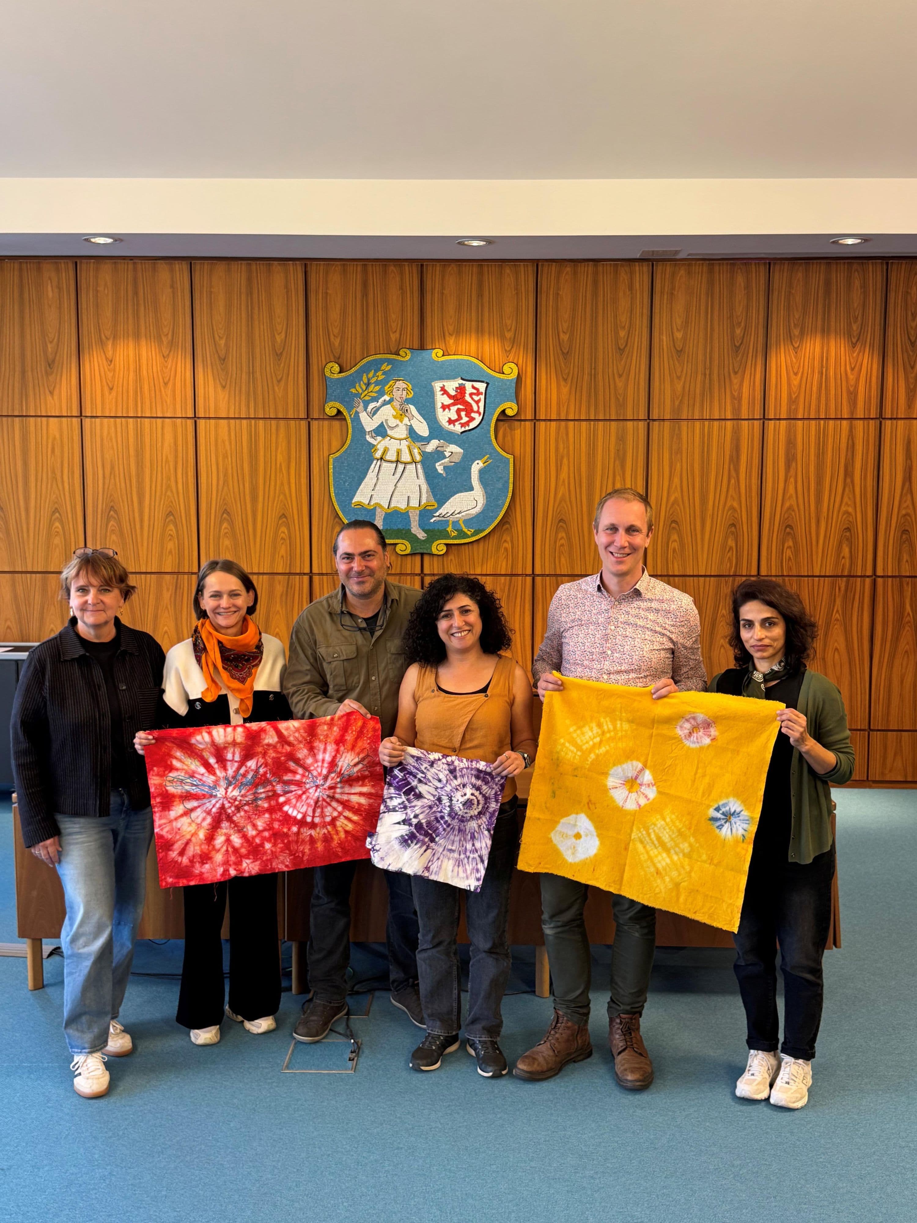 Farbenfroher Batik-Workshop verbindet Monheim und Ataşehir