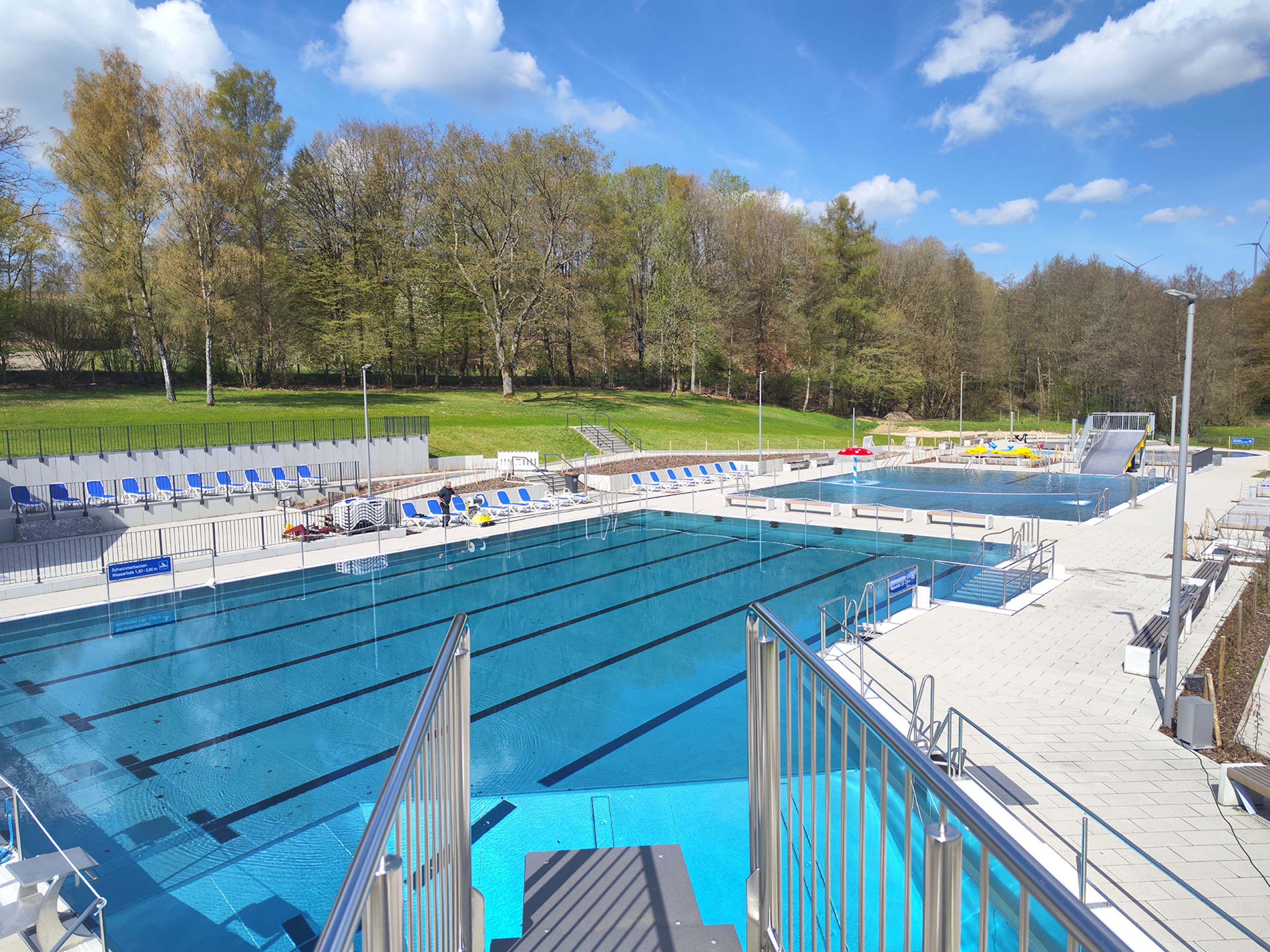 Frühschwimmen im Freibad Gambach startet