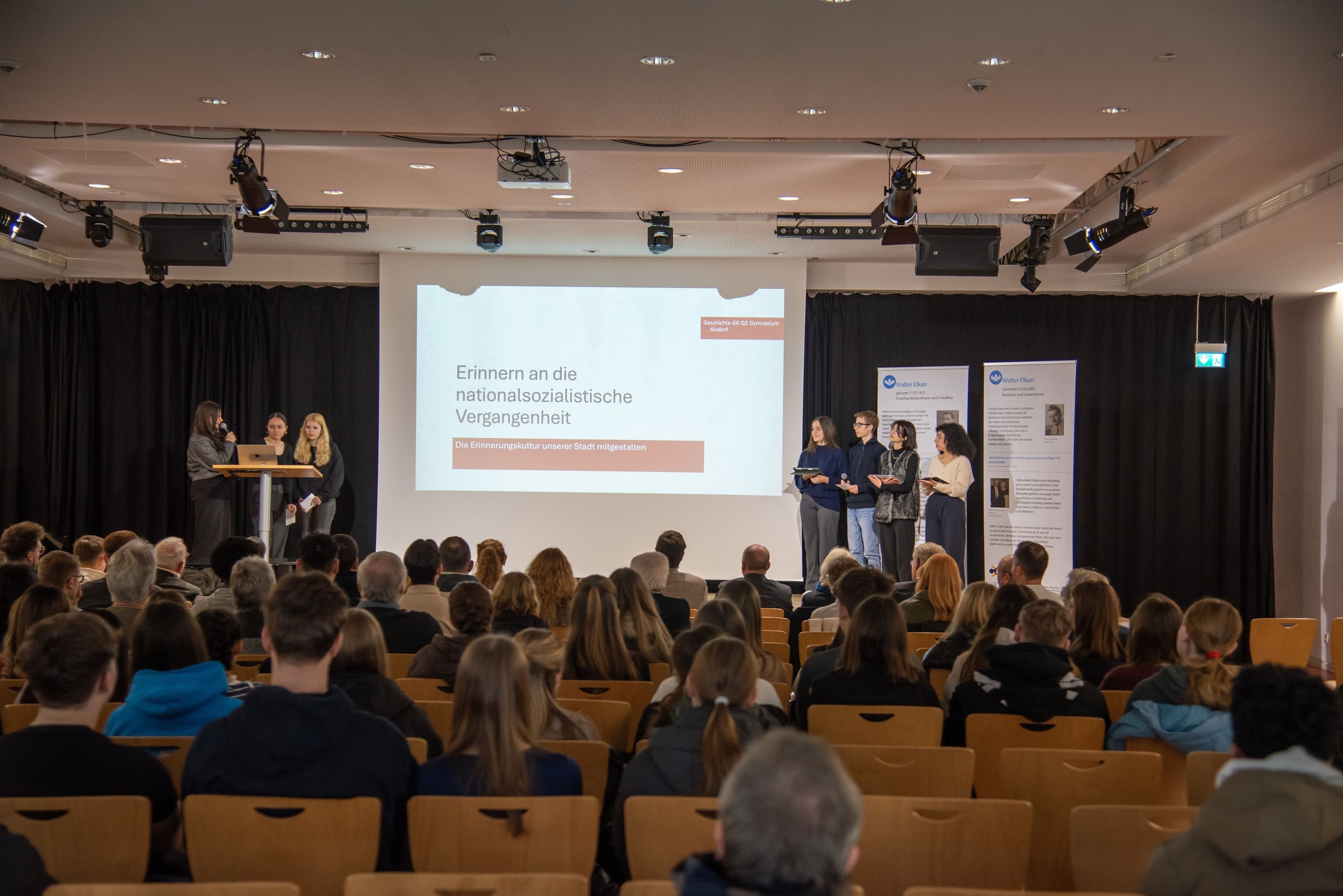 Gedenken für die Zukunft: Schülerinnen und Schüler ehren die Opfer des Holocaust