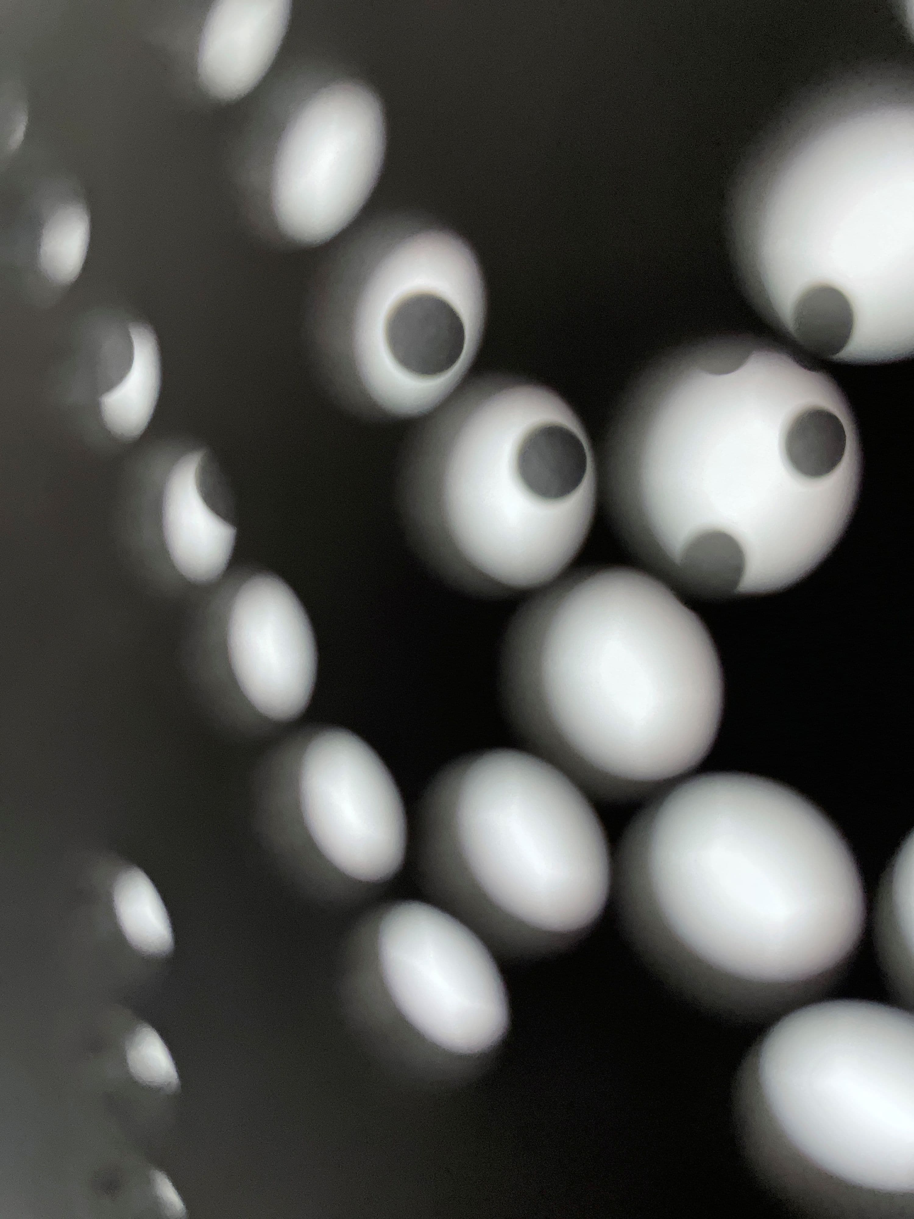 Kunst trifft Brailleschrift in Monheim