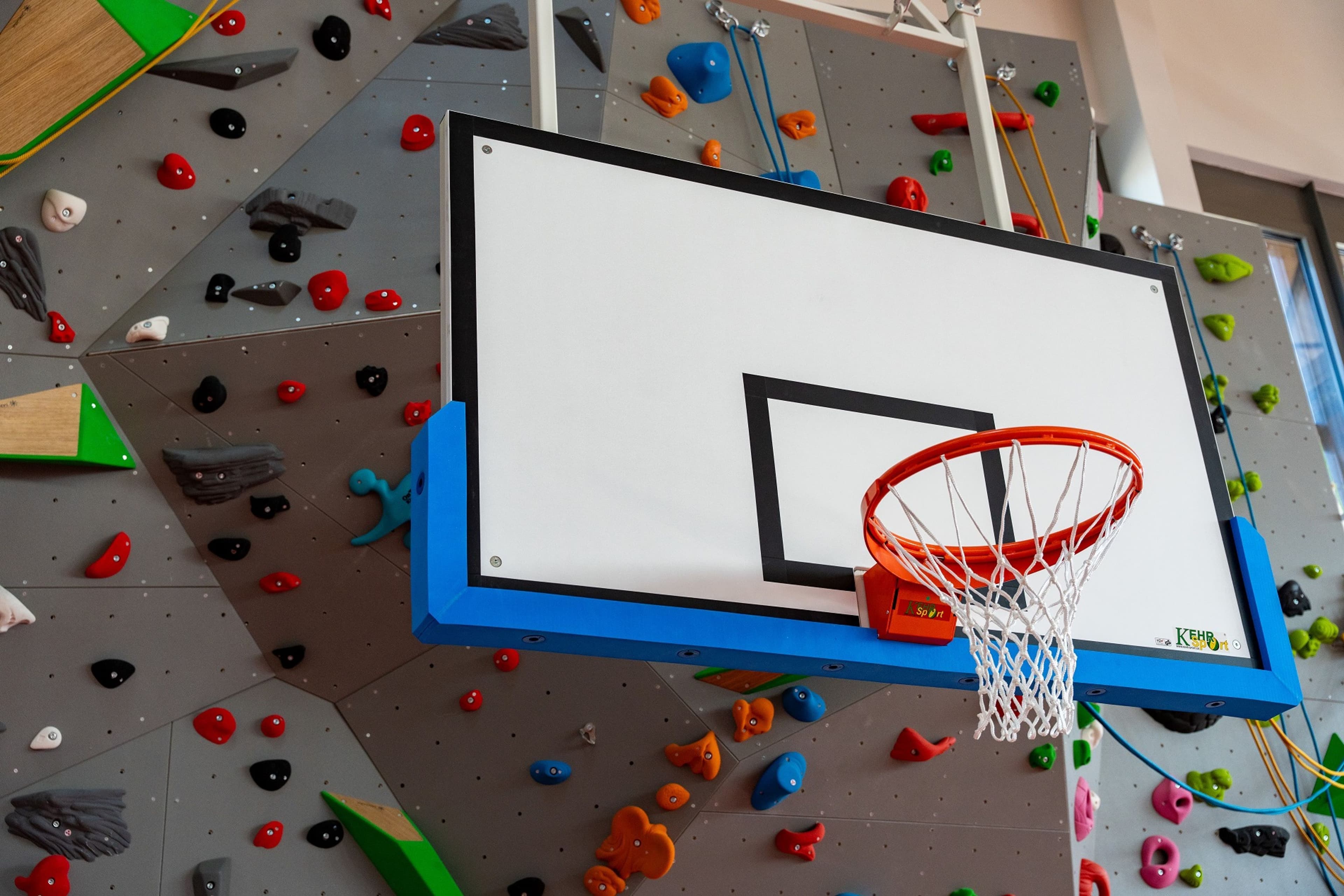 Neue Großsporthalle in Monheim eröffnet