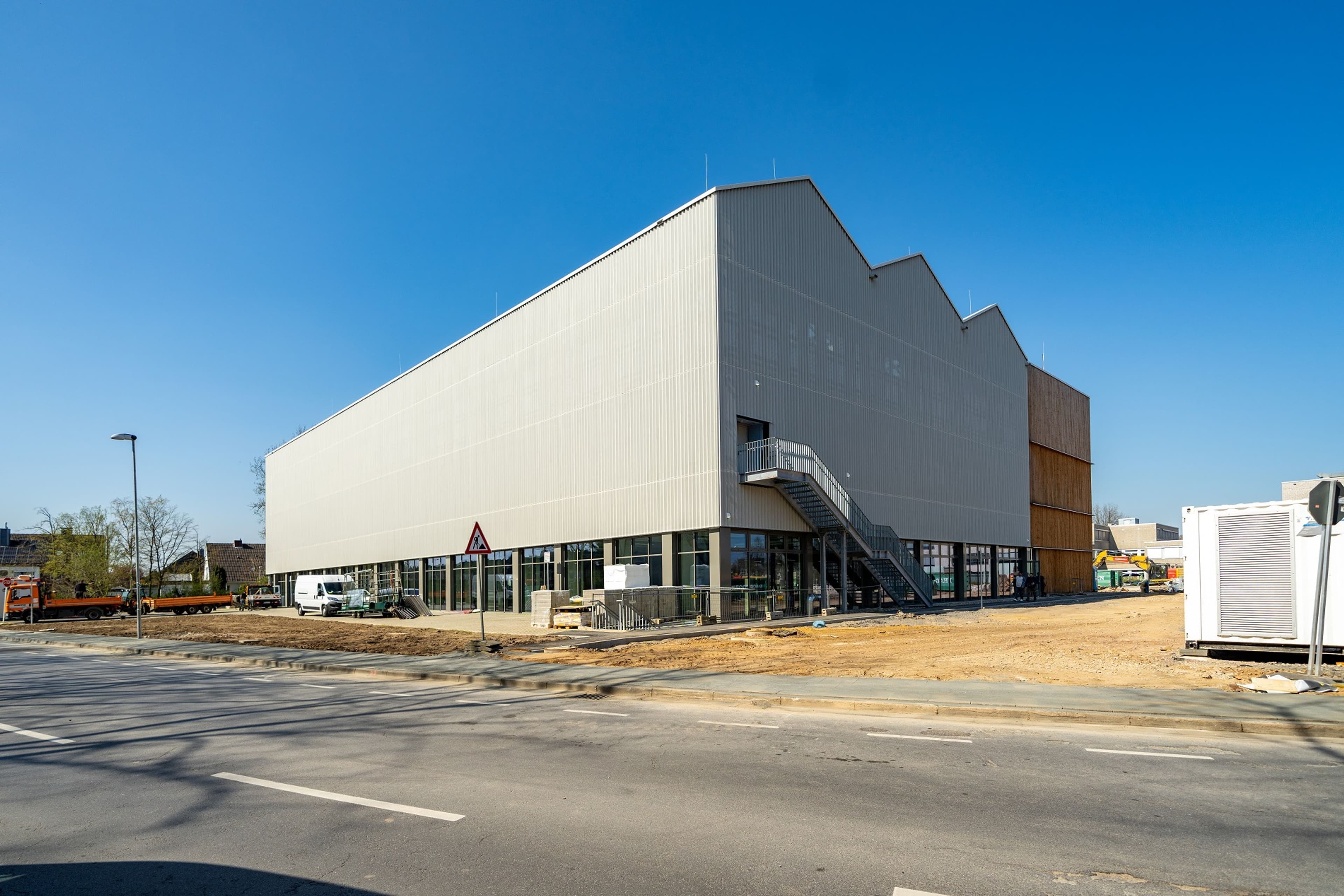 Neue Großsporthalle in Monheim eröffnet