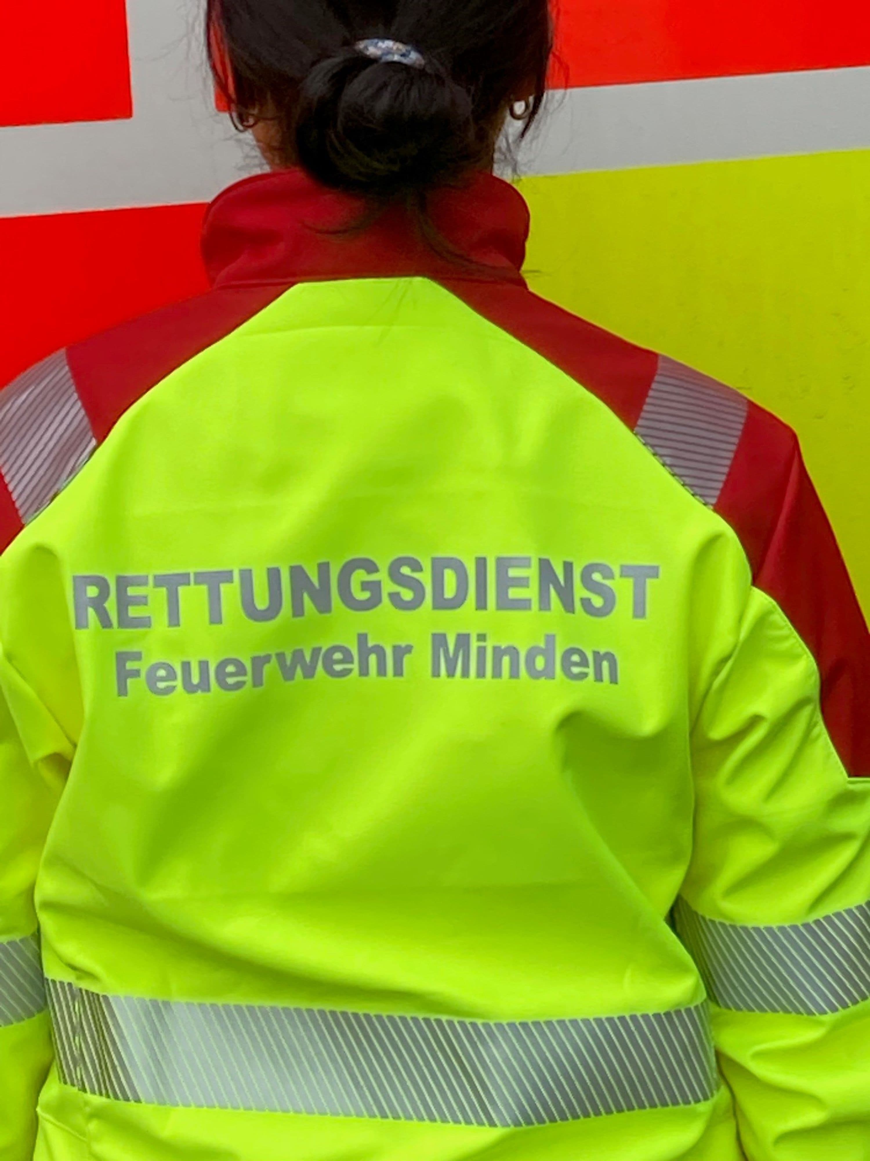 Neue Schutzkleidung für Mindener Rettungsdienst
