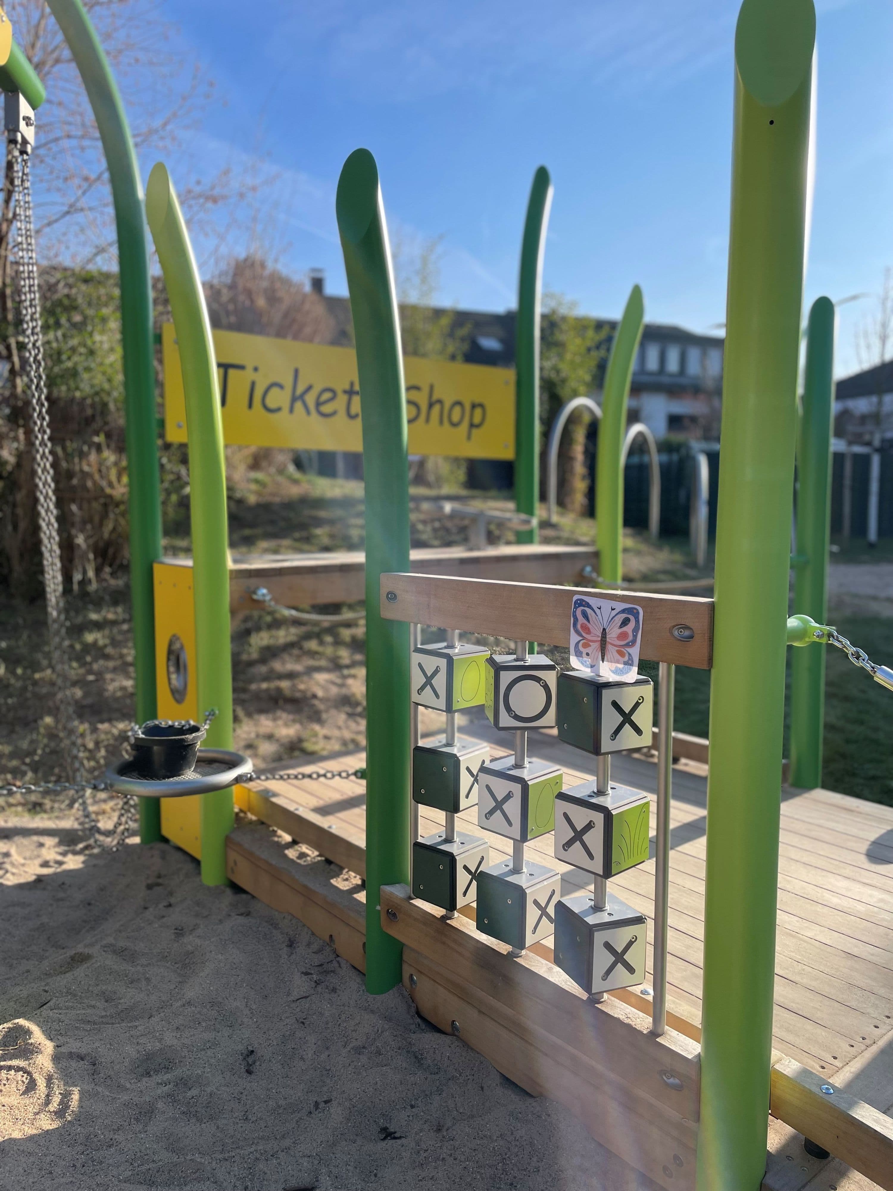 Neuer Giraffenspielplatz in Monheim eröffnet