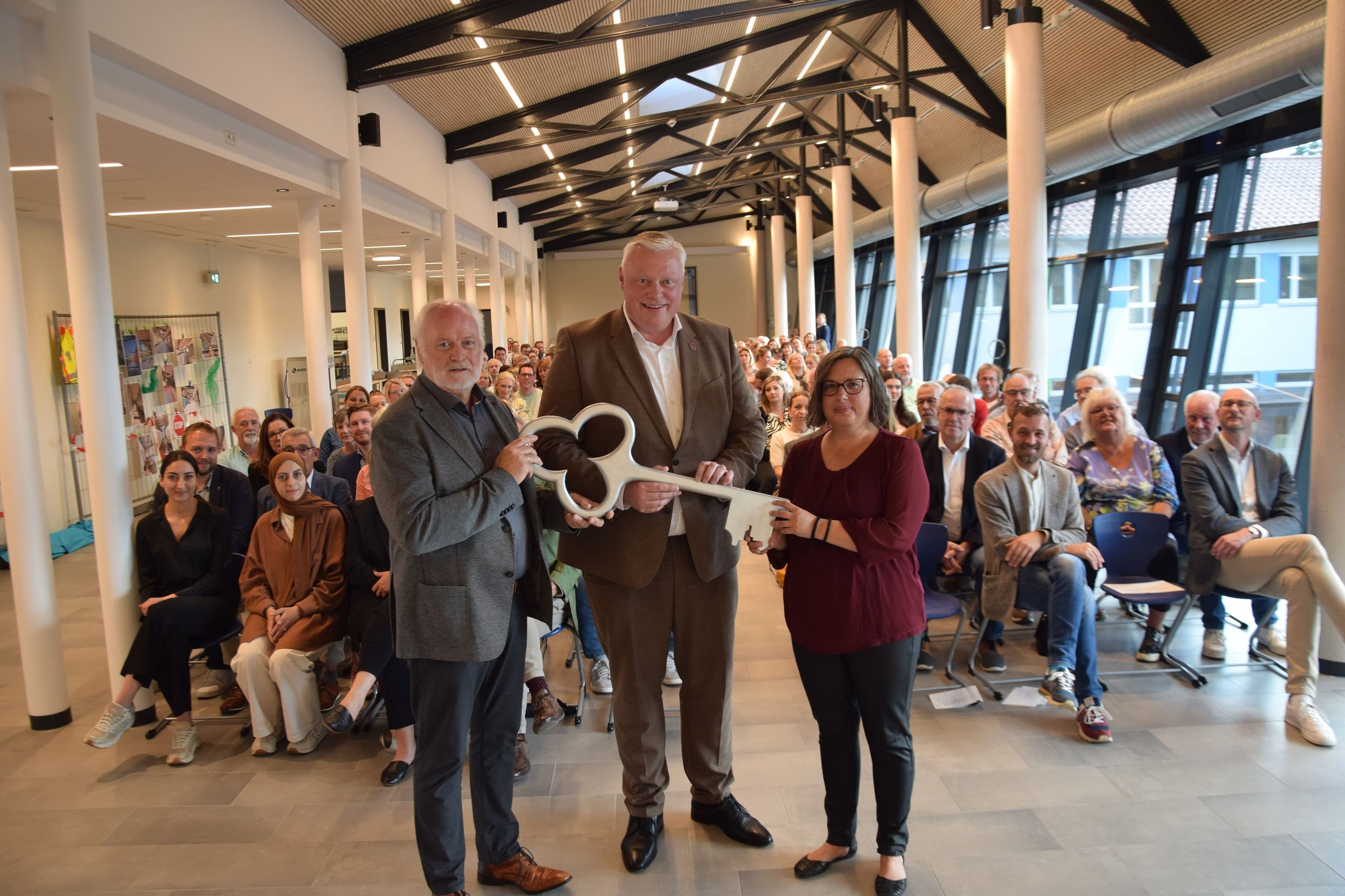 Neuer Schulbau in Höxter eröffnet