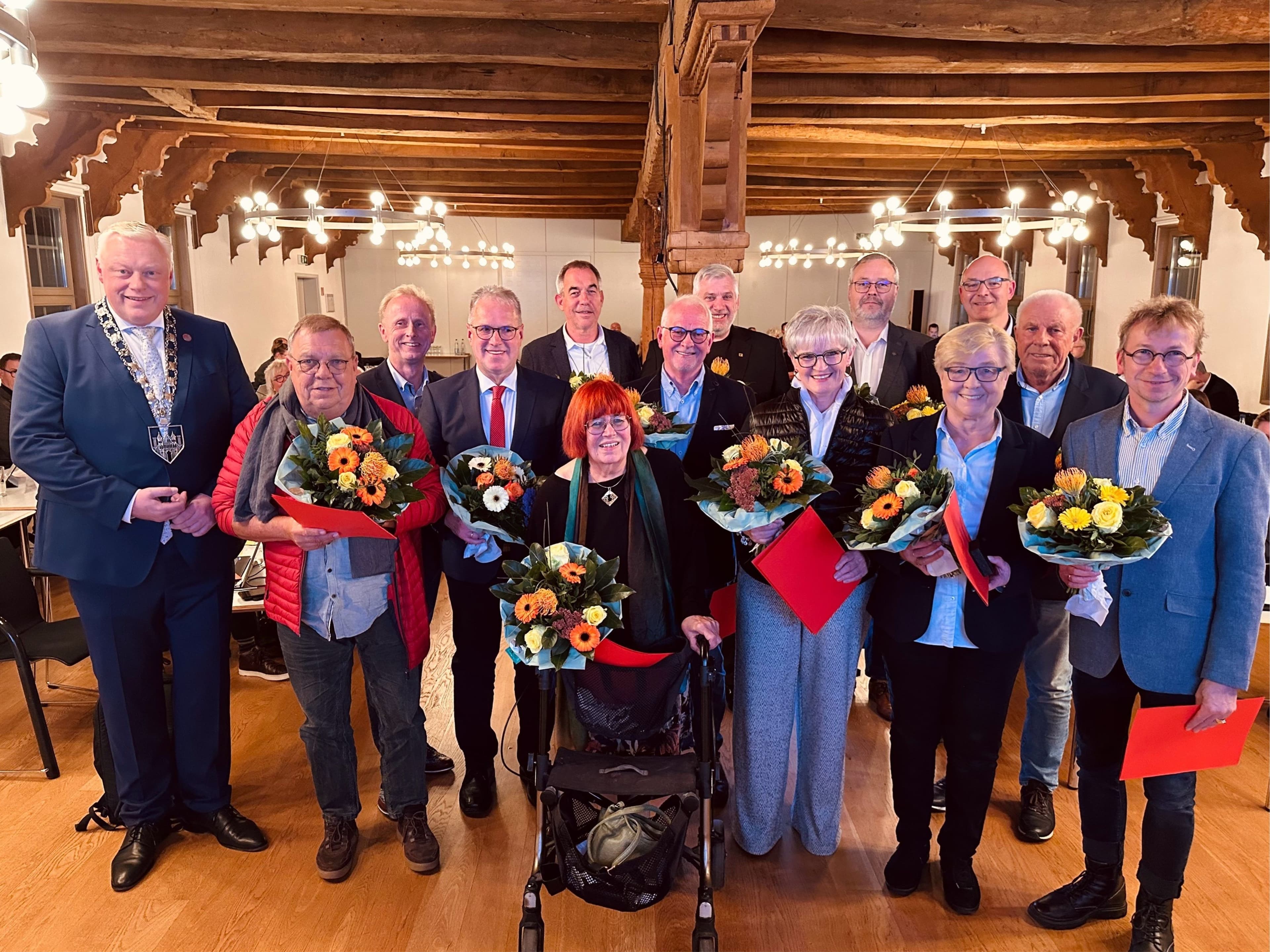 Neuer Stadtrat in Höxter offiziell vereidigt