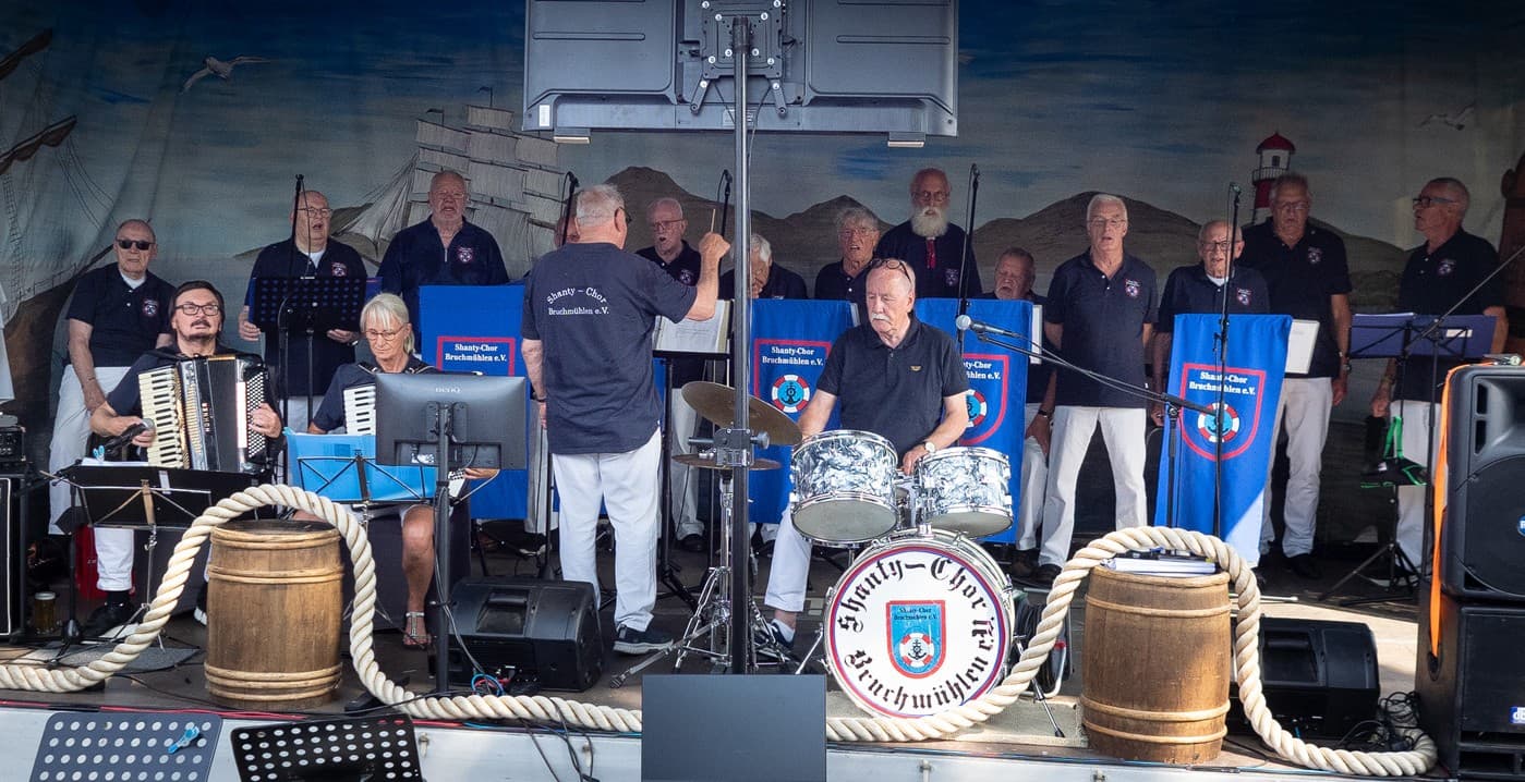 Freies Open-Air-Shanty am Hafen: Mitsingen beim Kultursommer in Vlotho
