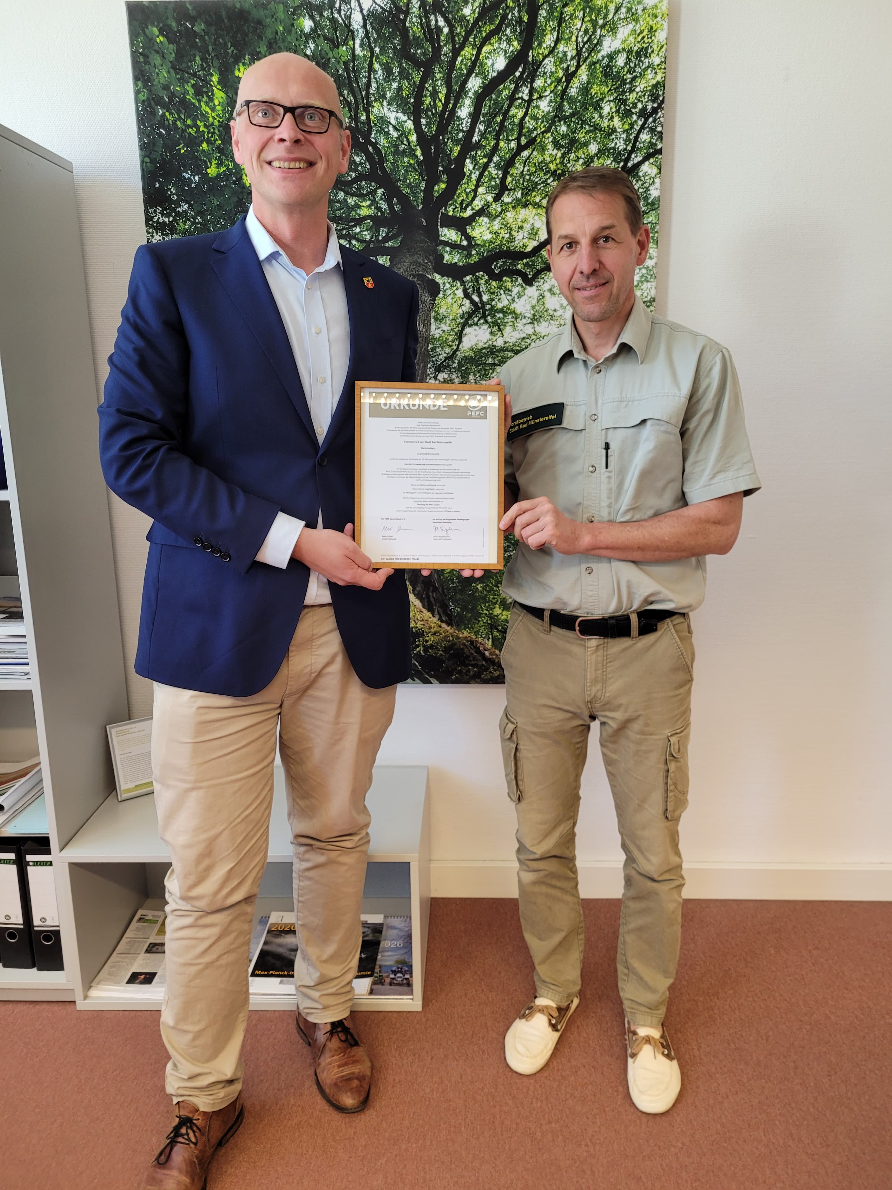 Stadtwald Bad Münstereifel erhält verlängerte PEFC-Zertifizierungsurkunde