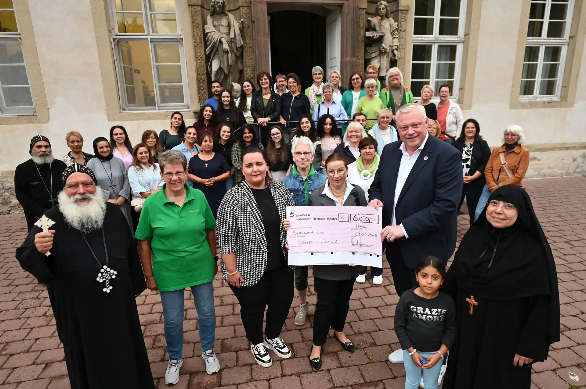 6000 Euro für den Höxter Tisch