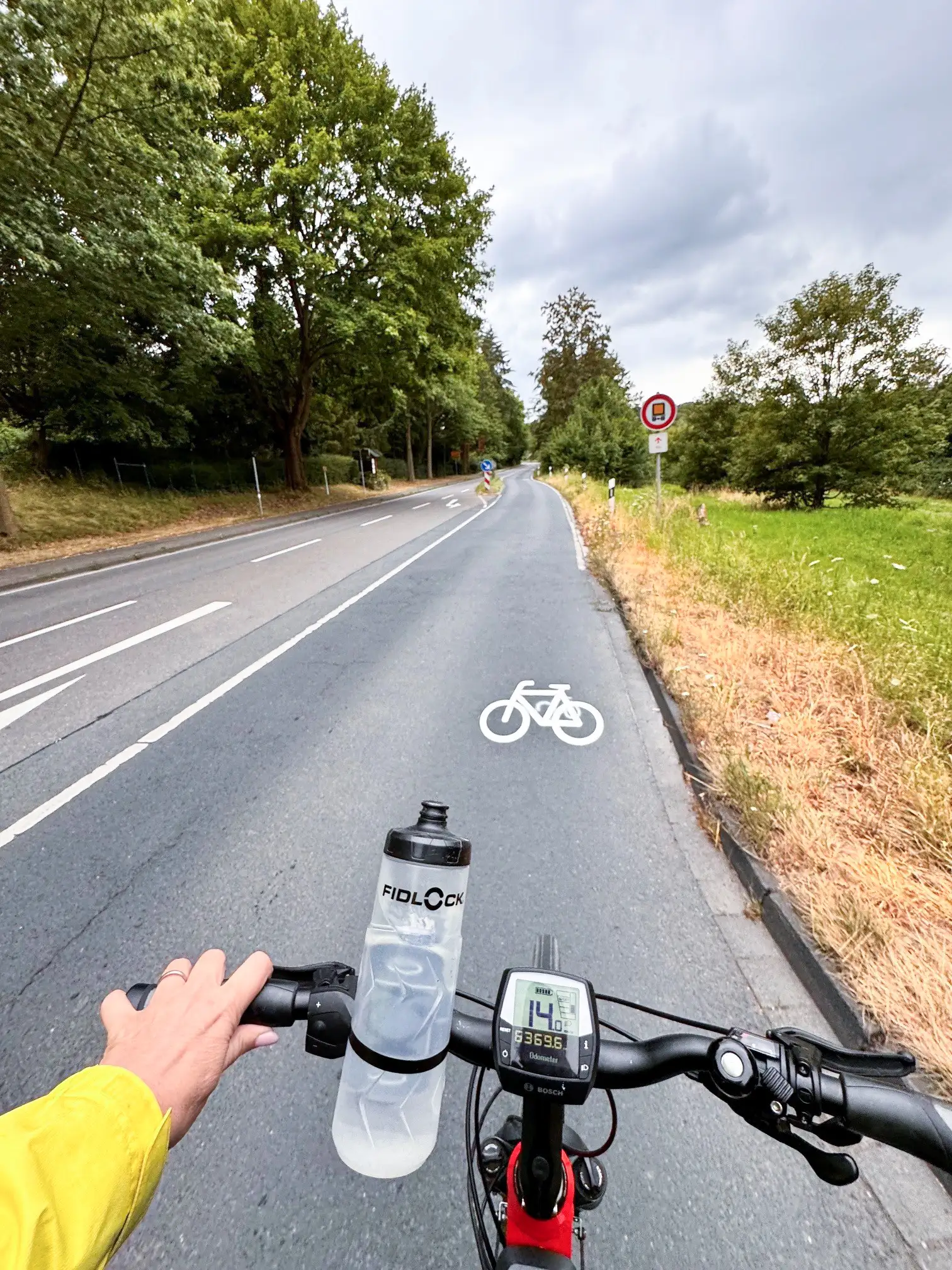Fahrradpiktogramme zwischen Heisterbacherrott und Oberdollendorf