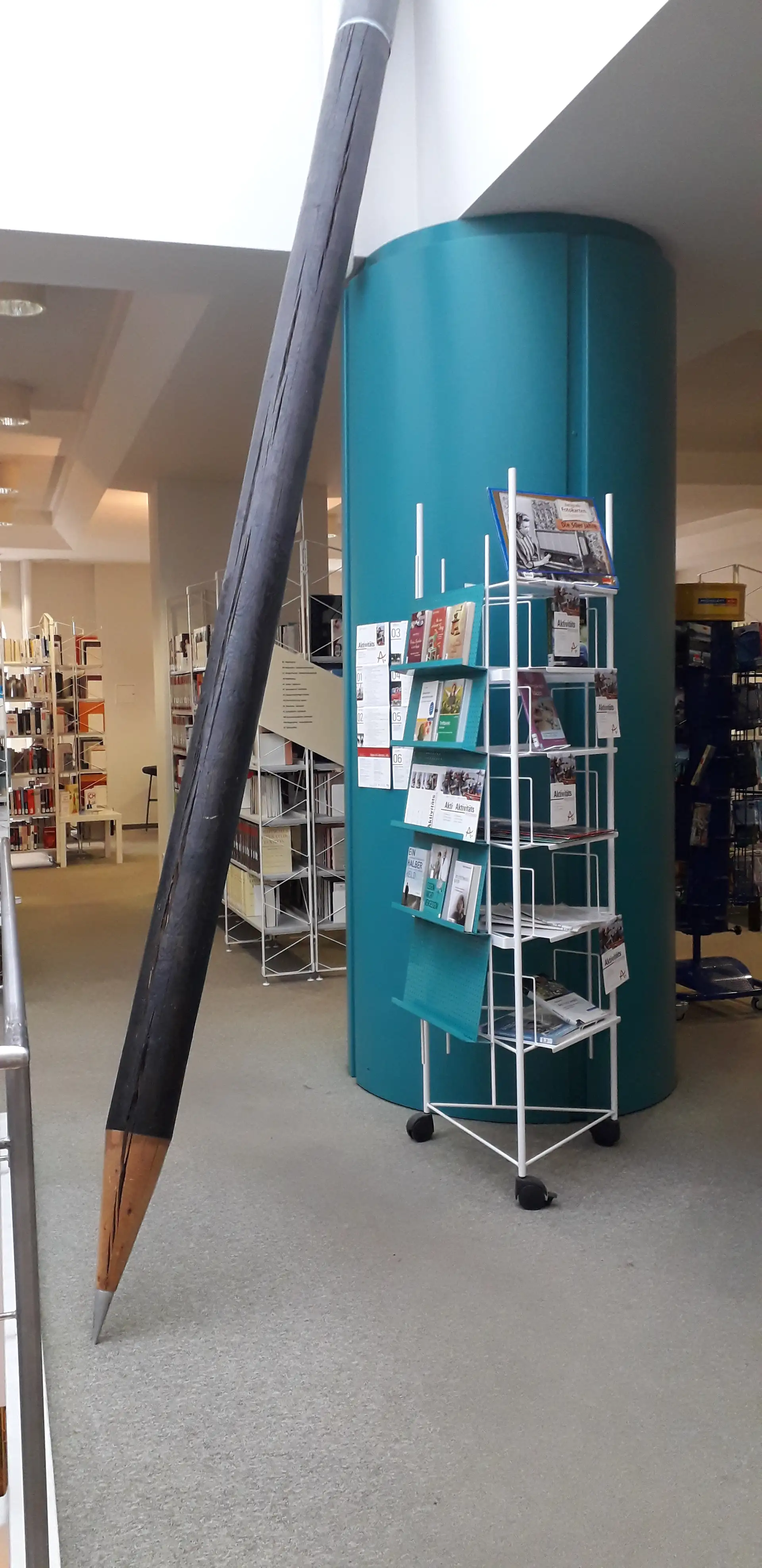 Bleistiftzeichnung einer Stadtbibliothek (Minden) – SchreibLand NRW literarische Herbstferien-Werkstatt