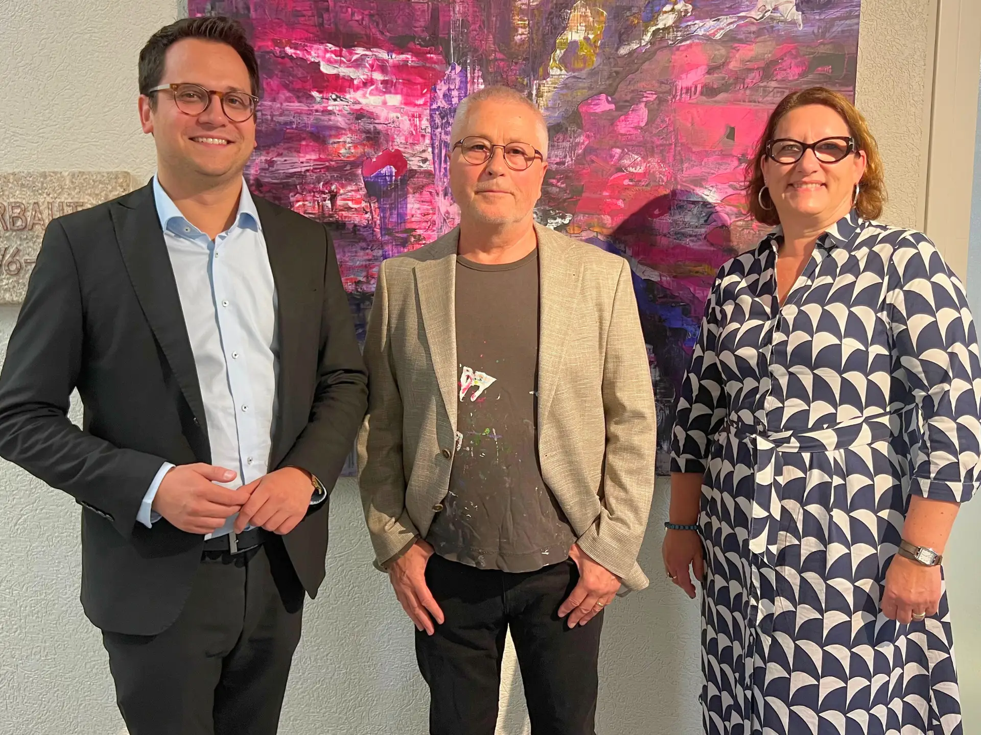Abstraktes Kunstwerk von Axel Scheins im Rathausfoyer Herzogenrath (Ausstellung „Every End is the Beginning of Something New“).
