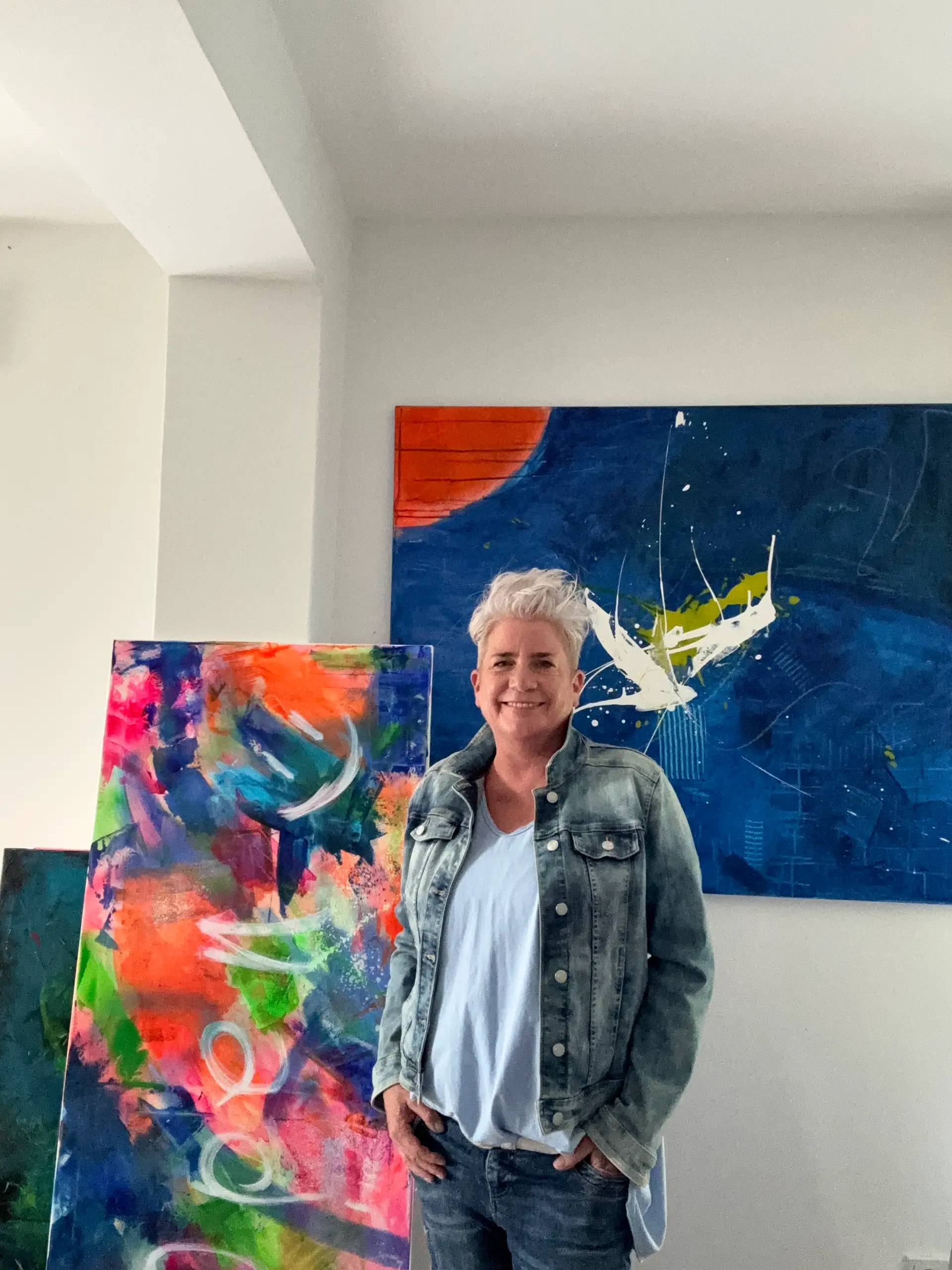 „Spuren des Augenblicks“ im Rathausfoyer Denklingen: Ausstellung von Caren Freudenberg
