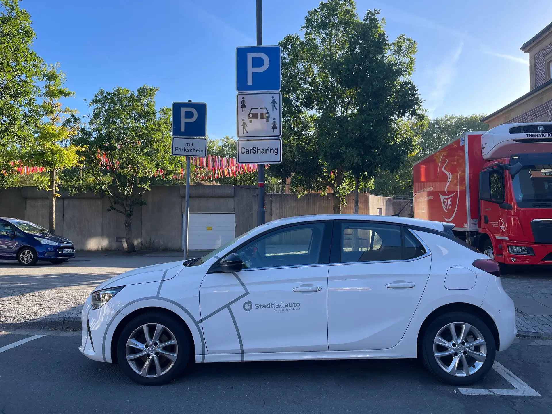 CarSharing-Stellplätze in Rheine mit zusätzlichen Hinweisschildern
