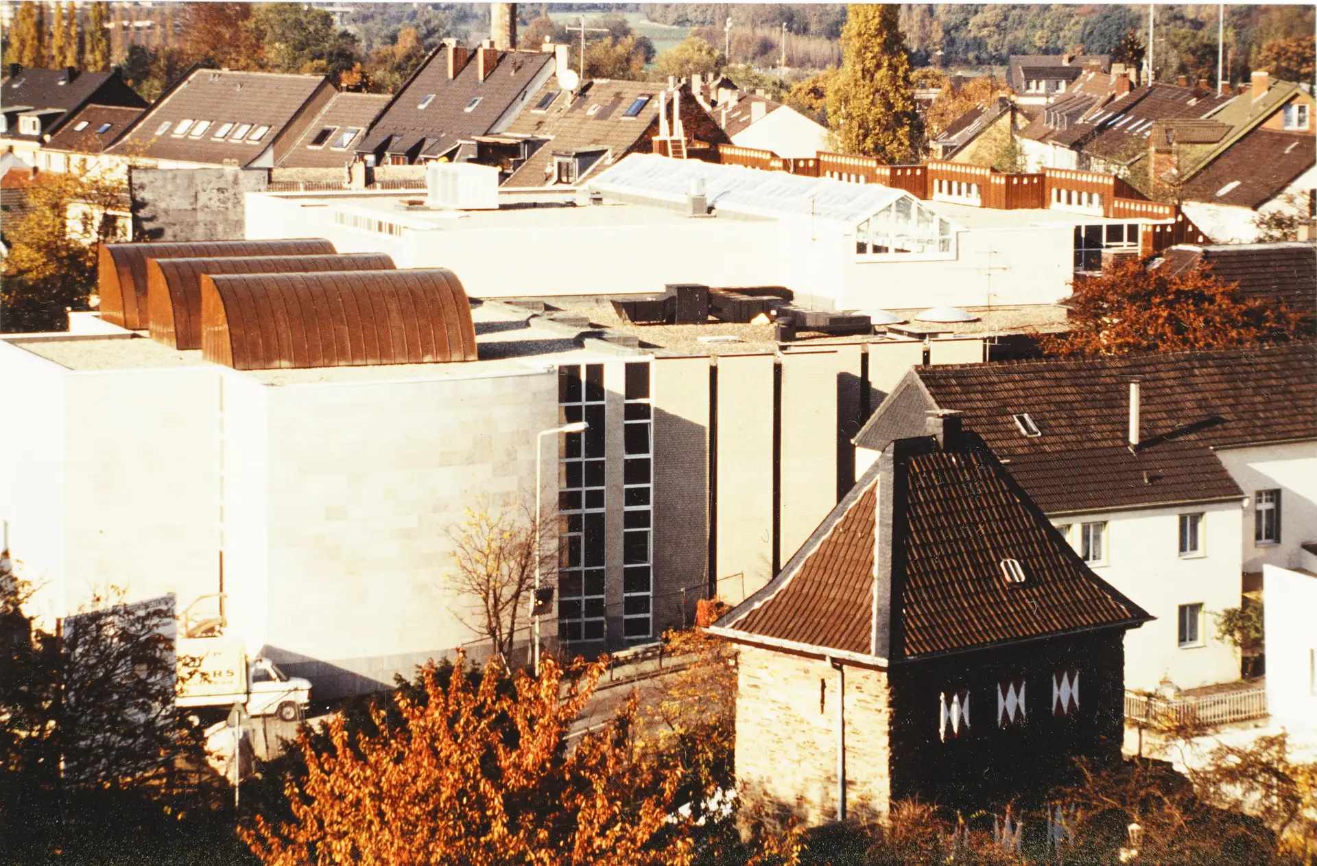 Stadtarchiv Ratingen Foto „Bau Museum Ratingen und Medienzentrum, Oktober 1990“, Architekt: Bruno Lambart,