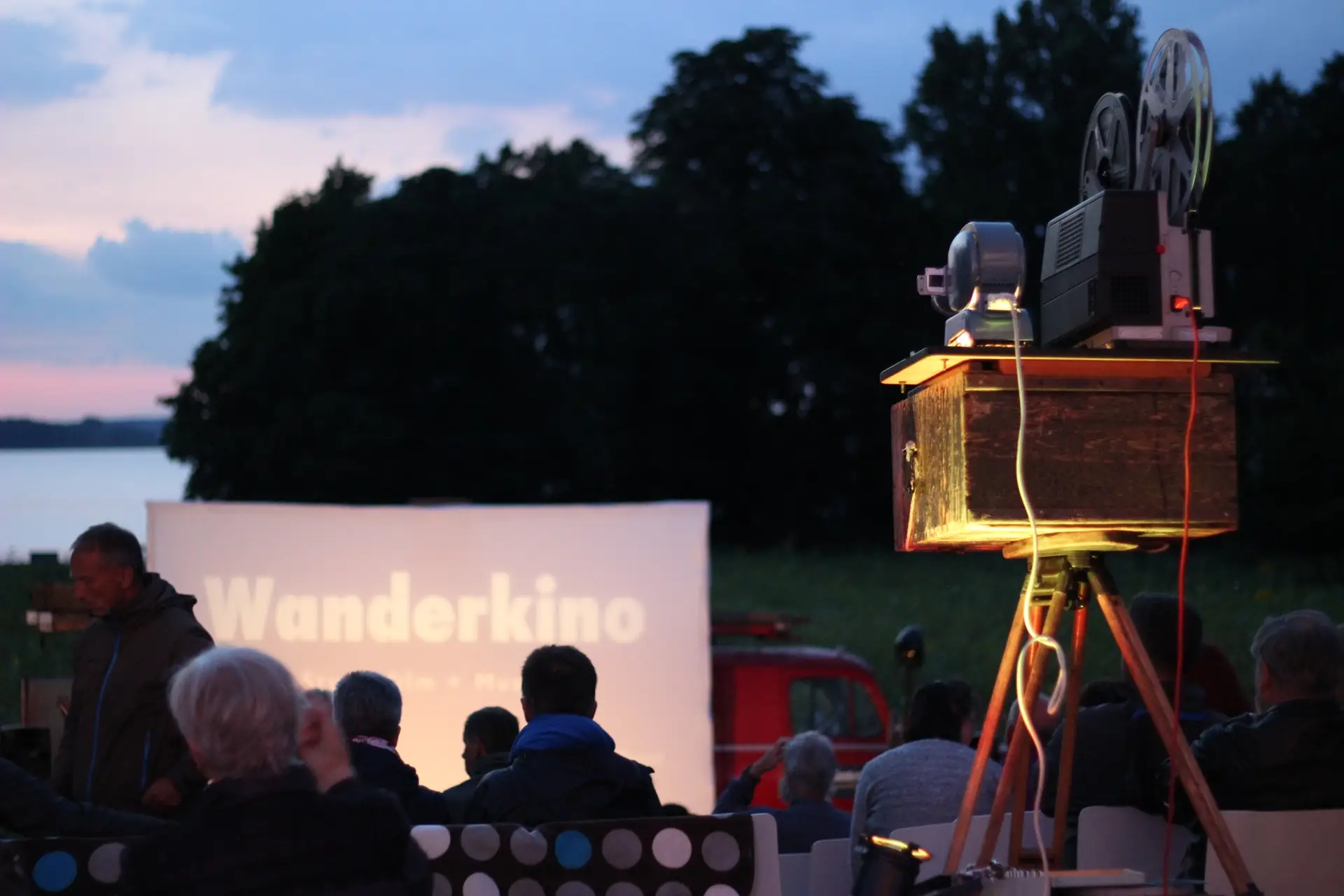 Das Kino im Sojus 7 präsentiert mit dem Wanderkino Stummfilme und Livemusik.