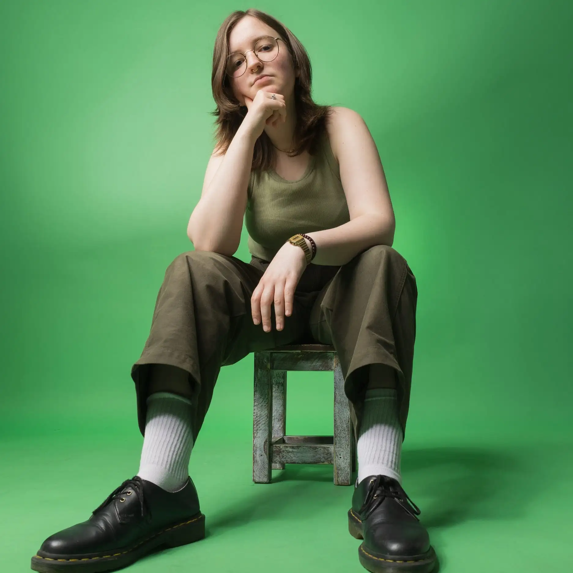 Eine Person (vermutlich Johanna Bauer) wird in einem Porträtfoto gezeigt. Gesicht und Oberkörper sind erkennbar; der Hintergrund ist unspezifisch.