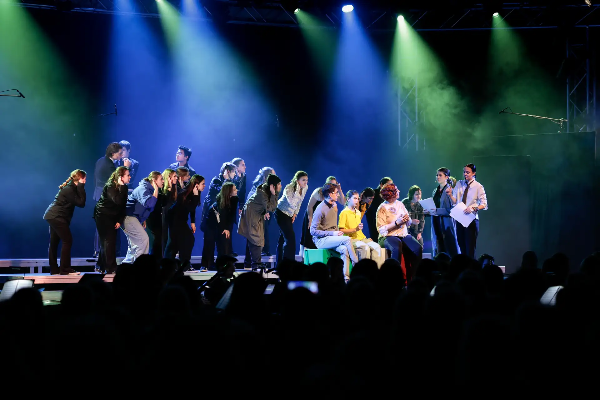 Szene für das Musical „Herr der Diebe“ an der Musikschule Ratingen aus dem Jahr 2024.